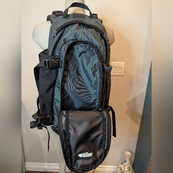 MEC Backpack 45L Capacity Frame Size Long, Black & Green Unisex - Picture 8 of 10